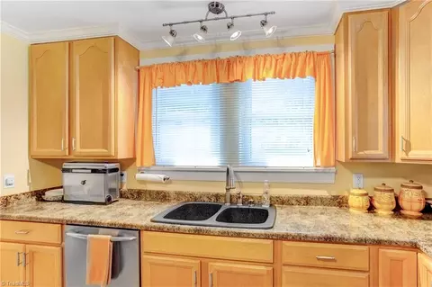 Kitchen - 925 Sunset Dr, Salisbury, NC 28147 photo 5 of 5