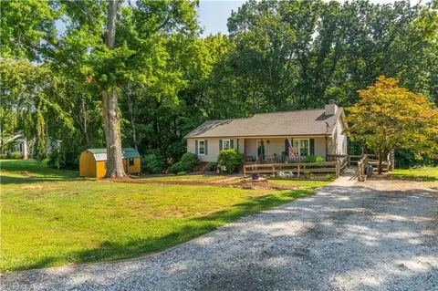 106 Oak Pointe Dr, King, NC 27021 photo 45