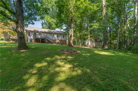 106 Oak Pointe Dr, King, NC 27021 photo 37