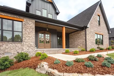 2512 Rivers Edge Rd, Summerfield, NC 27358