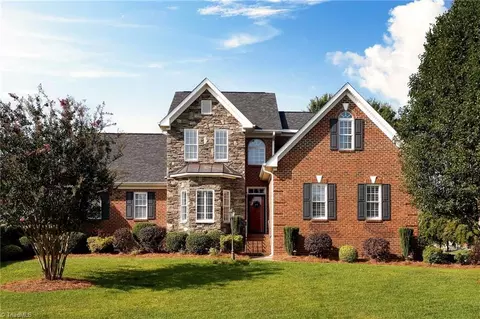 1081 Keswick Ln, Clemmons, NC 27012