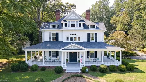 1085 Main St N, Mocksville, NC 27028