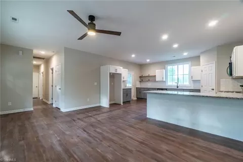 Entry Way - 307 4th St, High Point, NC 27260 photo 2 of 4