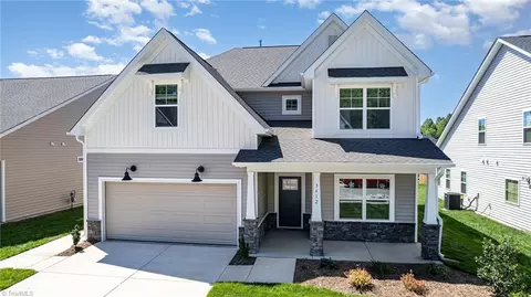 3412 Crimson Wood Dr, Greensboro, NC 27410