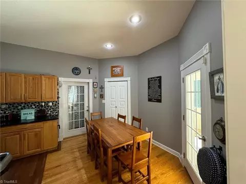 Entry Way - 336 Benge Dr, Elkin, NC 28621 photo 2 of 7