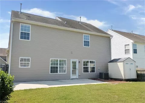 Exterior - 846 Hedgepath Ter, High Point, NC 27265 photo 3 of 3