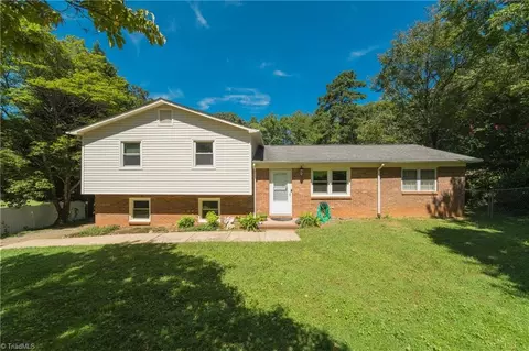 1827 Bantry Trl, Kernersville, NC 27284