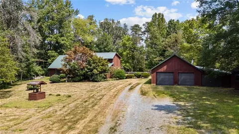 507 Birch Creek Rd, Mcleansville, NC 27301