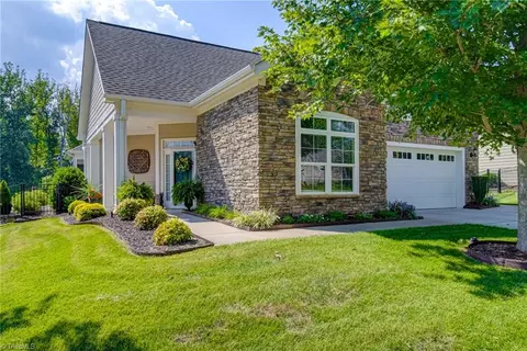 5960 Knowledge Dr, Clemmons, NC 27012