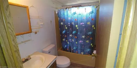 525 Taylor Rd, Axton, VA 24054 photo 15