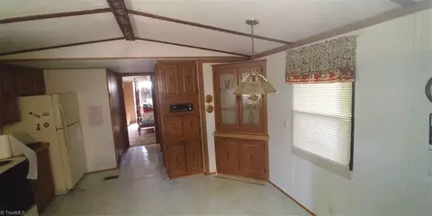 525 Taylor Rd, Axton, VA 24054 photo 7