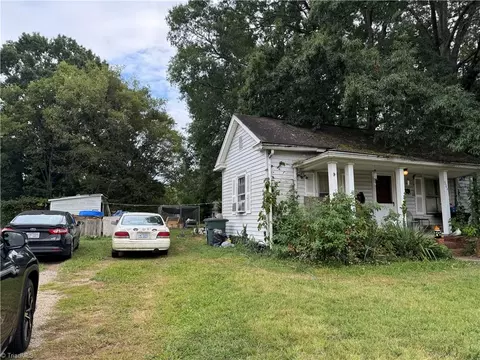 304 Morehead St, Eden, NC 27288