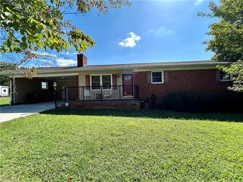 Exterior - 4131 Skyview Ct, Trinity, NC 27370 photo 1 of 8
