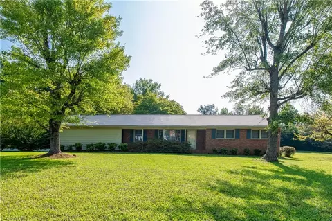 4146 Beaumont Dr, Sophia, NC 27350