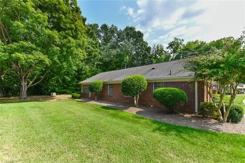Exterior - 5002 Tower Rd #D, Greensboro, NC 27410 photo 3 of 4