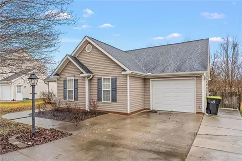 5045 Walden Ridge Dr, Winston Salem, NC 27127