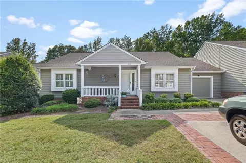 505 Harrogate Ct, High Point, NC 27262