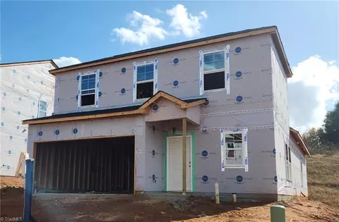 692 Mallards Down Ln, Kernersville, NC 27284