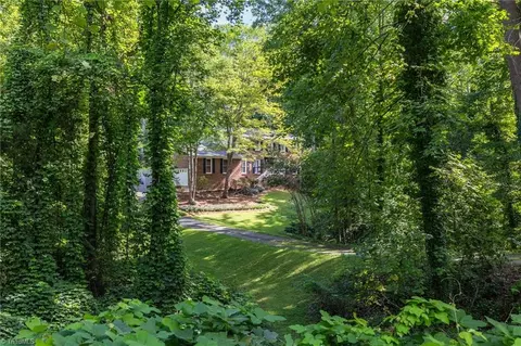 4361 Rivendell Rd, Kernersville, NC 27284