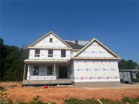 5111 Logos Dr #26, Stokesdale, NC 27357