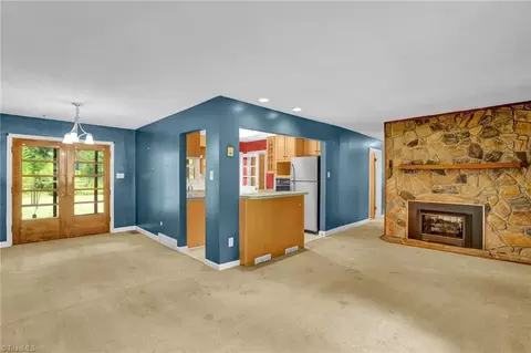 709 Summit Rd, High Point, NC 27265 photo 5