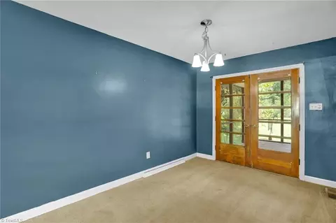 709 Summit Rd, High Point, NC 27265 photo 8