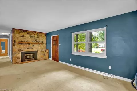 709 Summit Rd, High Point, NC 27265 photo 6