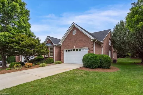 4757 Barrington Place Ct, Jamestown, NC 27282