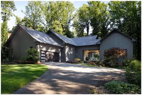 3553 Old Onslow Rd, Greensboro, NC 27407