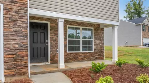 142 Birch Tree Way, Mayodan, NC 27027 photo 4