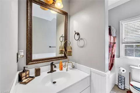 Bath - 4014 Quarter Gate Dr, High Point, NC 27265 photo 4 of 5