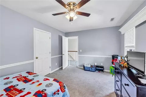 Bedroom - 4014 Quarter Gate Dr, High Point, NC 27265 photo 4 of 6