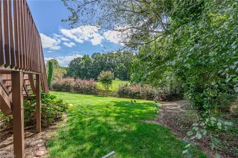 Exterior - 4014 Quarter Gate Dr, High Point, NC 27265 photo 8 of 9