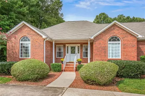150 Arrowhead Dr, Kernersville, NC 27284