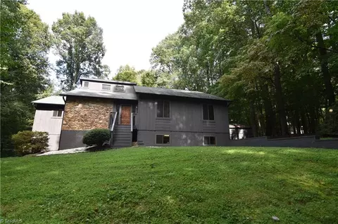 422 Harvey Teague Rd, Winston Salem, NC 27107