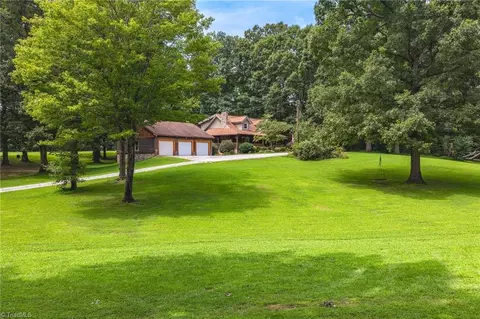2000 Peabody Rd, Colfax, NC 27235