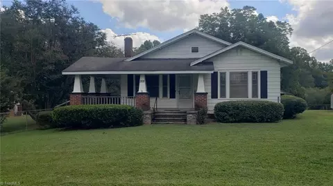 205 Cedar Lodge Rd, Thomasville, NC 27360