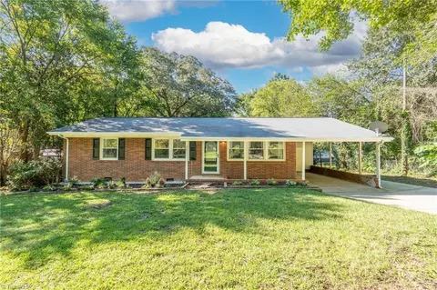 3811 Broadacres Dr, Greensboro, NC 27407