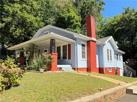 370 Elk Spur St, Elkin, NC 28621