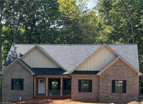 9630 Creek Farm Rd, Tobaccoville, NC 27050