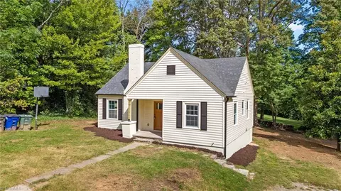 5711 Ruth Ct, Winston Salem, NC 27105