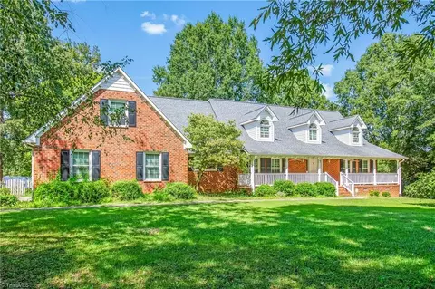 5311 Land Castle Ln, Mcleansville, NC 27301