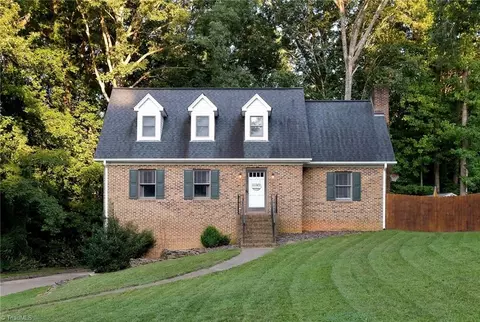 404 Dogwood Trl, Lexington, NC 27295