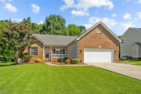 629 Tara Dr, High Point, NC 27265