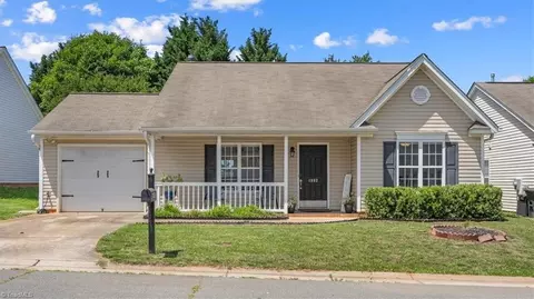 4883 Fallfield Dr, Kernersville, NC 27284