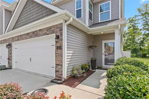 2 Finley Ridge Way, Greensboro, NC 27455