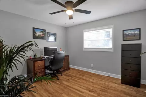 305 Hampton Dr, High Point, NC 27265 photo 23