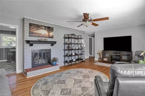 305 Hampton Dr, High Point, NC 27265 photo 8