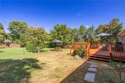 305 Hampton Dr, High Point, NC 27265 photo 27