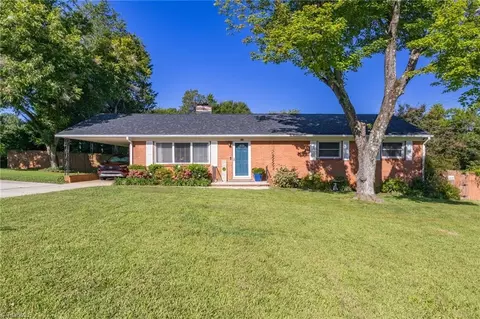 305 Hampton Dr, High Point, NC 27265